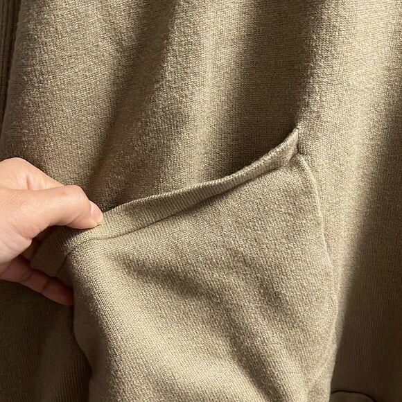 MarlaWynne Women's Sweater   - Picture 5 of 7